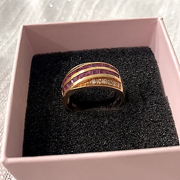 BN Solid 18k Gold, Rubys and Diamonds Ring - Picture 3 of 11